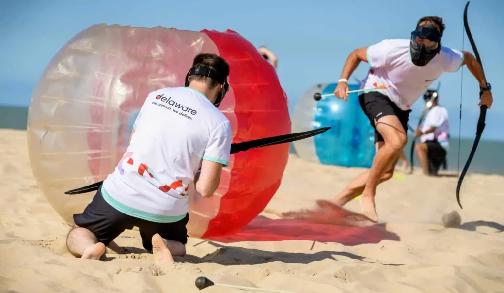 Archery tag op het strand