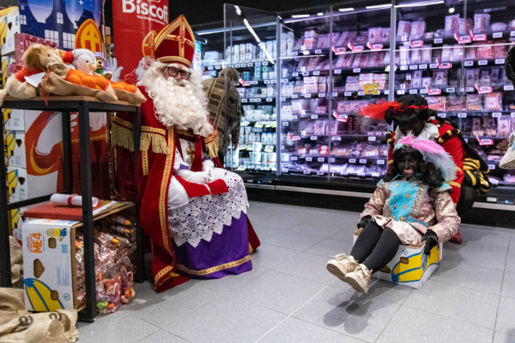 Gekke pieten in de winkel